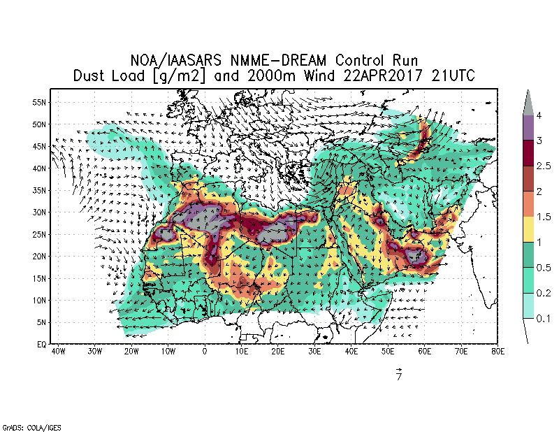 Dust load [g/m2] and 2000m Wind - 2017-04-22 21:00